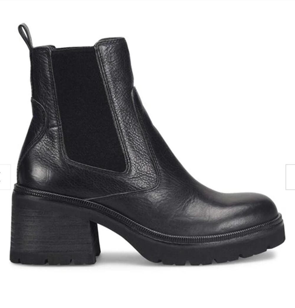 Sofft Jordie Chelsea Boots Lug Sole Black Leather Size 9.5 NWOB Chic Waterproof